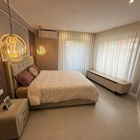 Seaside, Old City, Italian Border & Parking Apartment Menton